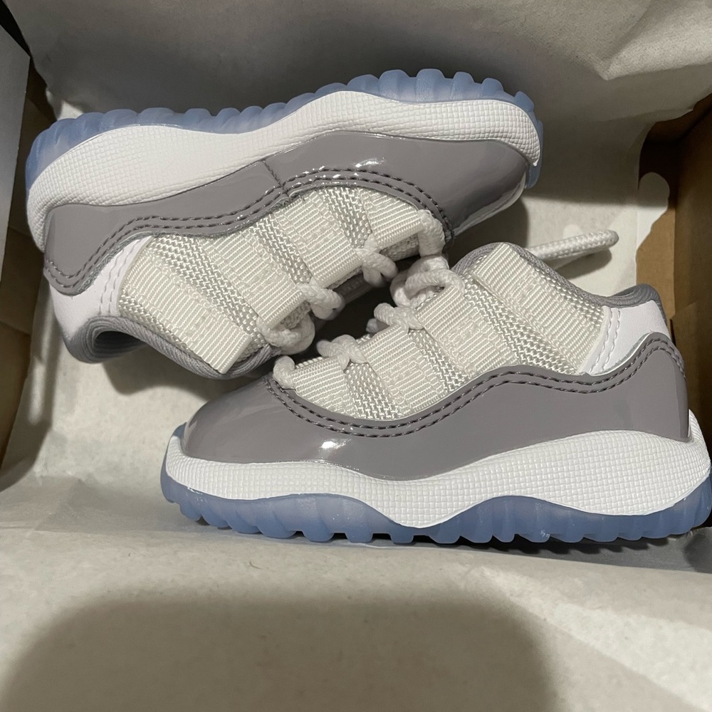 Jordan 11 “cement grey”